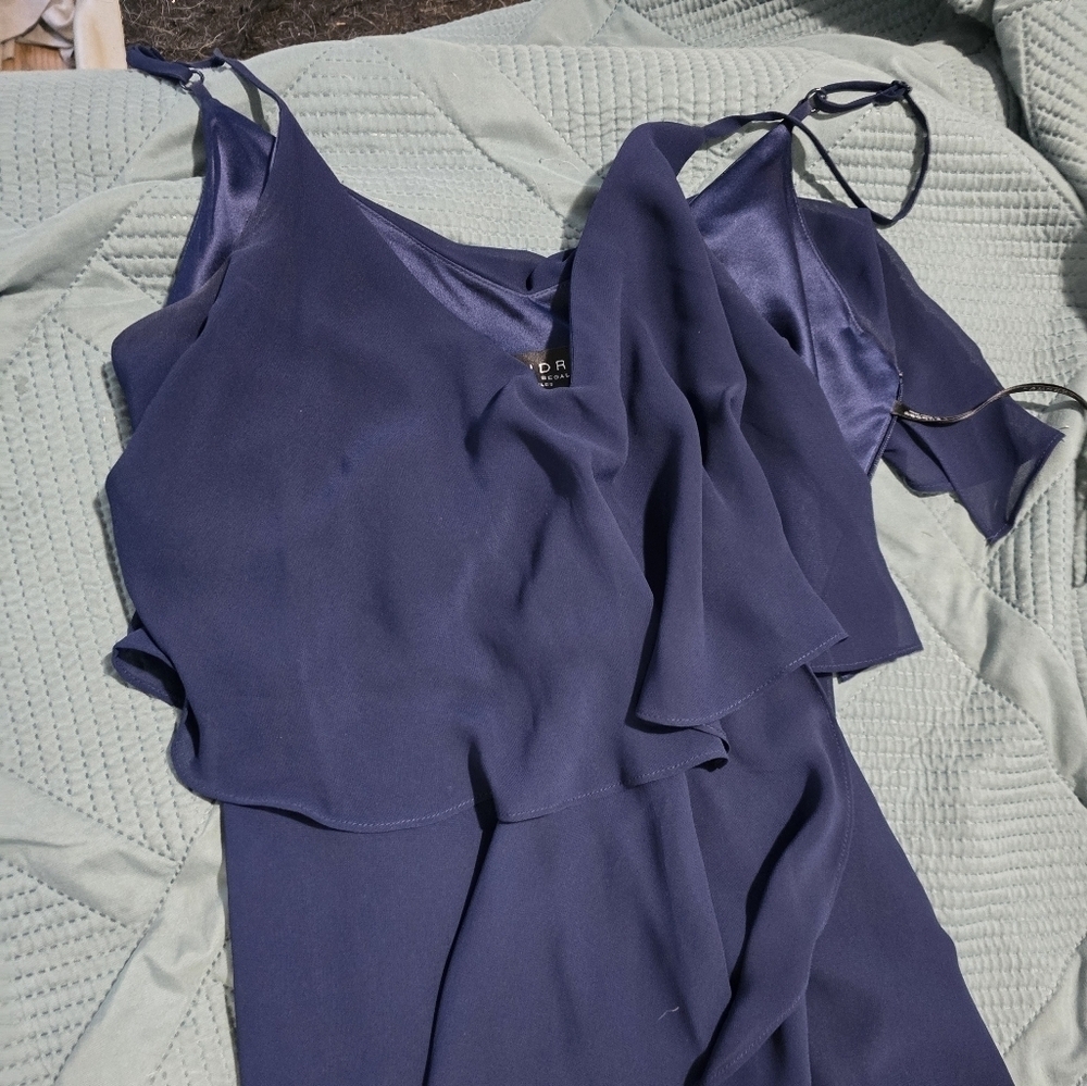Formal dress - Picture 2 of 3